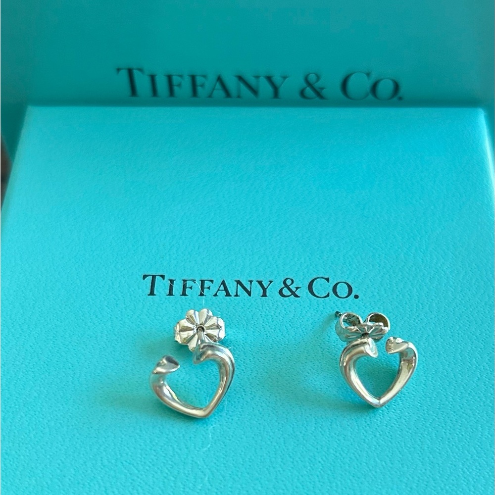 Tiffany Elsa Peretti open heart post earrings